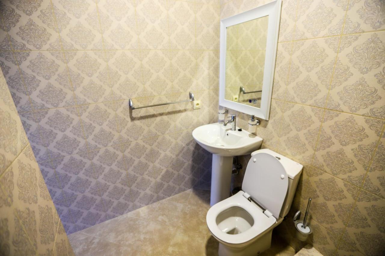 Гостевой дом Hometel 4 FRIENDS Гагра Экстерьер фото