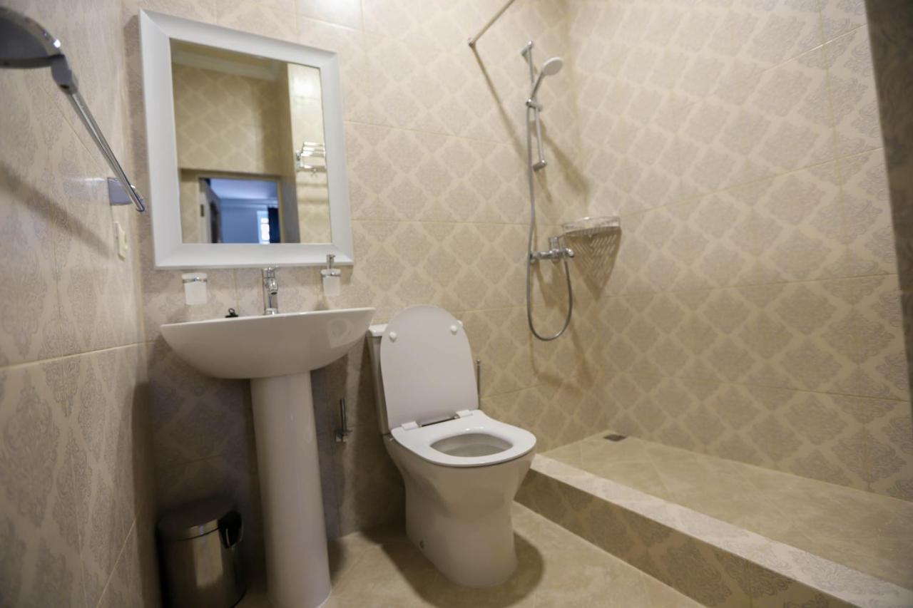 Гостевой дом Hometel 4 FRIENDS Гагра Экстерьер фото