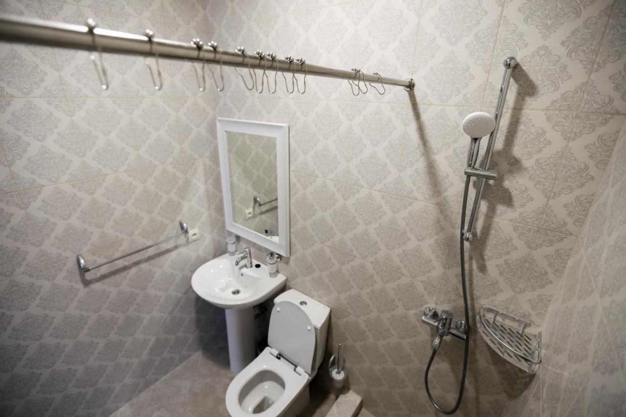 Гостевой дом Hometel 4 FRIENDS Гагра Экстерьер фото